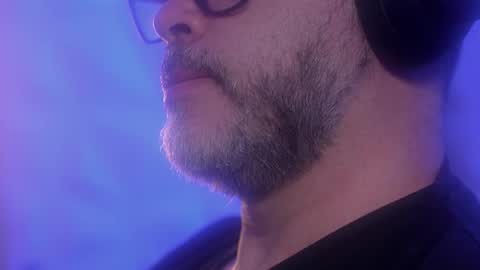 Sanders online show from October 26, 2:57 am