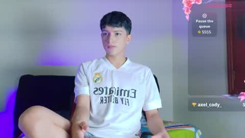 santi online show from July 27, 1:40 pm