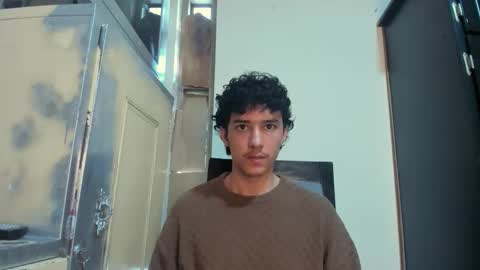 santi_twink19 online show from November 12, 8:14 pm