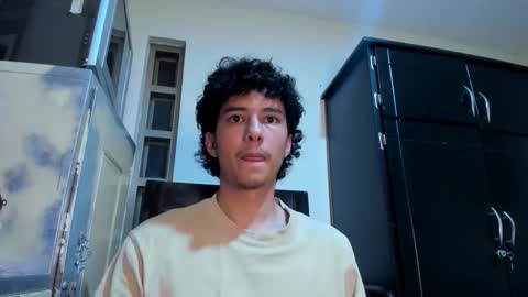 santi_twink19 online show from March 1, 6:13 am