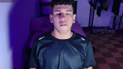 santi online show from April 10, 9:55 pm