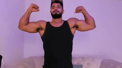santiago_huntt online show from March 27, 9:49 pm