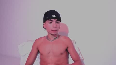 santy online show from February 2, 6:49 pm