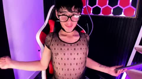 Santy  online show from May 31, 4:02 am