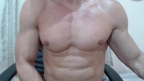 saradorj92 online show from December 20, 4:19 am