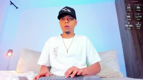     online show from June 7, 10:06 pm