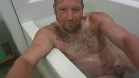 saulgood_ online show from June 18, 9:20 pm