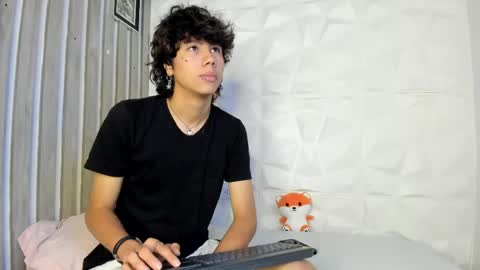 sckrapper online show from May 25, 12:00 pm