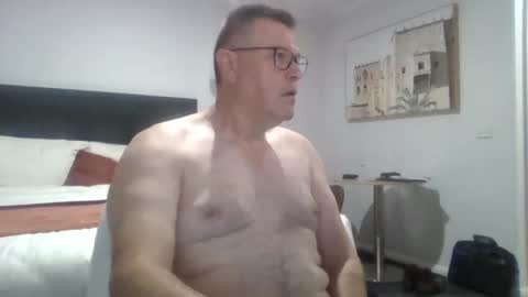 Snapshot of scoobs71 chatting on February 5, 12:06 pm Scoobs online show from February 5, 12:06 pm