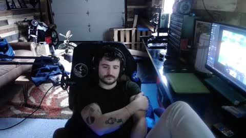 Sup online show from December 9, 5:46 pm