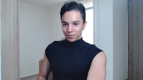 Snapshot of scott_brasher1 chatting on January 7, 4:59 pm Twitter Scott brasher1 Instagram Camiloestuardo2 online show from January 7, 4:59 pm