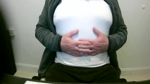 Snapshot of scotti30 chatting on January 15, 9:24 am Scott online show from January 15, 9:24 am