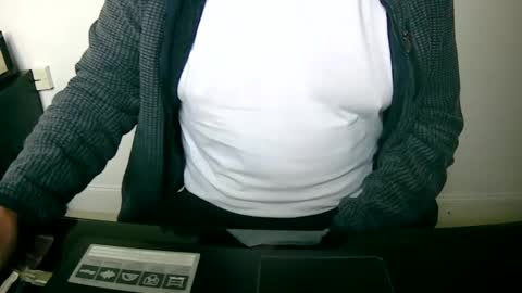 Snapshot of scotti30 chatting on February 13, 9:20 am Scott online show from February 13, 9:20 am