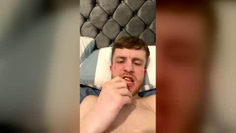 scottishguy220110 online show from June 8, 9:16 pm