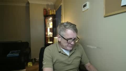 James online show from February 3, 8:25 pm