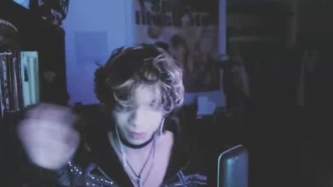 Moxie online show from March 17, 1:42 am