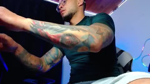 Sebastian online show from November 15, 8:27 am