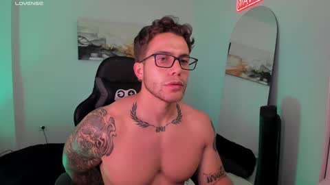 Lucian Sinclair online show from February 20, 12:30 am