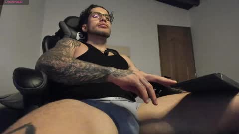 Lucian Sinclair online show from May 29, 2:54 am