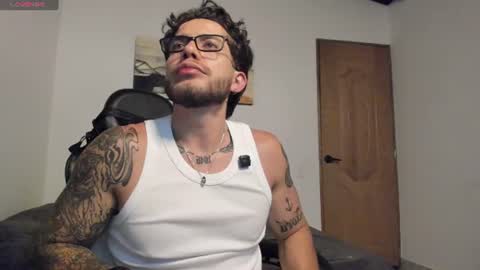 Lucian Sinclair online show from July 19, 3:01 am