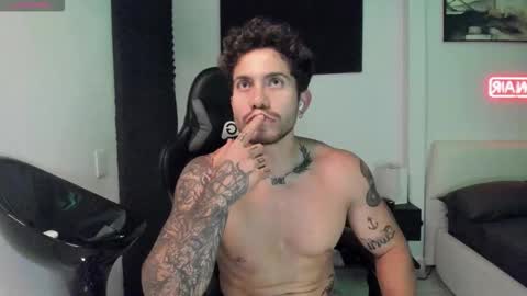 Lucian Sinclair online show from December 2, 4:04 am