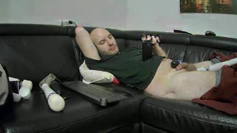 Sebastian online show from January 8, 5:59 am