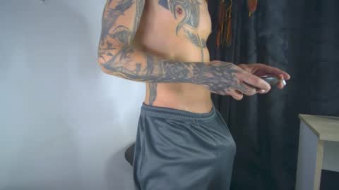 sem_alas online show from April 9, 1:25 am