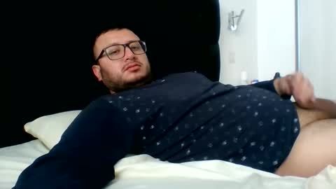 Snapshot of sementalpajero chatting on October 19, 3:04 pm sementalpajero online show from October 19, 3:04 pm