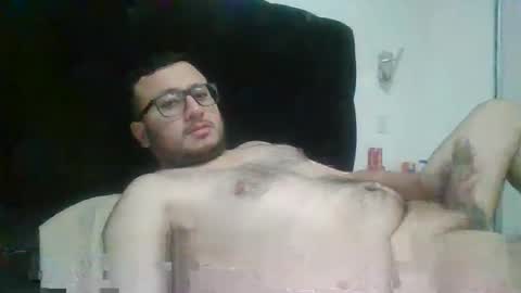 Snapshot of sementalpajero chatting on December 6, 3:19 am sementalpajero online show from December 6, 3:19 am