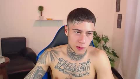 Thomas online show from February 11, 10:59 pm