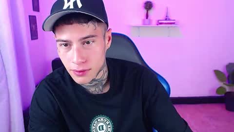 Thomas online show from January 5, 9:18 pm