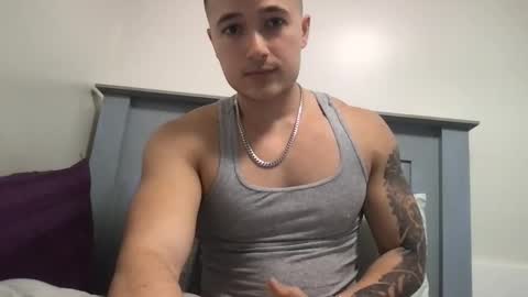 seveninchsteve_ online show from March 4, 9:43 pm