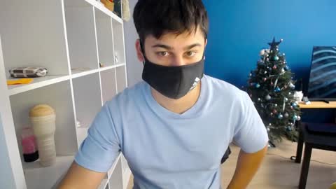 Snapshot of sexxxdickbig chatting on January 14, 9:13 am Tommy online show from January 14, 9:13 am