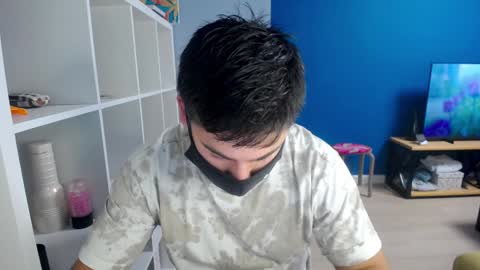 Snapshot of sexxxdickbig chatting on December 17, 7:48 pm Tommy online show from December 17, 7:48 pm