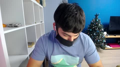 Snapshot of sexxxdickbig chatting on January 19, 7:37 pm Tommy online show from January 19, 7:37 pm