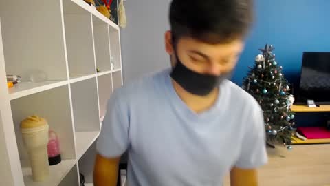 Snapshot of sexxxdickbig chatting on January 2, 10:26 am Tommy online show from January 2, 10:26 am