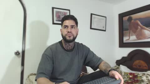 sexxy man online show from December 14, 6:02 am