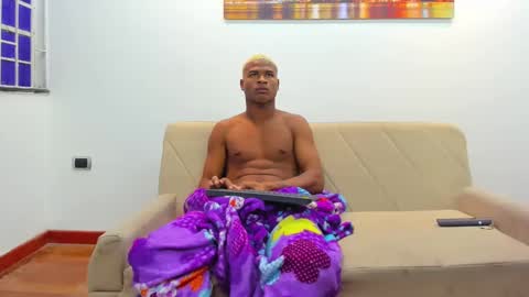 thiago online show from December 24, 4:00 am