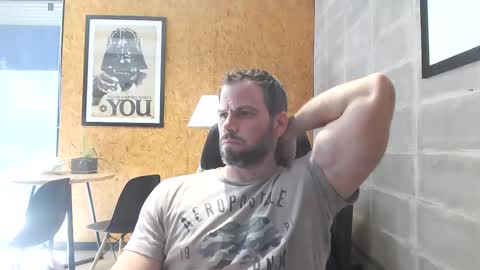 Snapshot of shad0w_hunter chatting on February 10, 7:17 pm shad0w_hunter online show from February 10, 7:17 pm