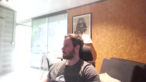 Snapshot of shad0w_hunter chatting on October 15, 1:52 pm shad0w_hunter online show from October 15, 1:52 pm