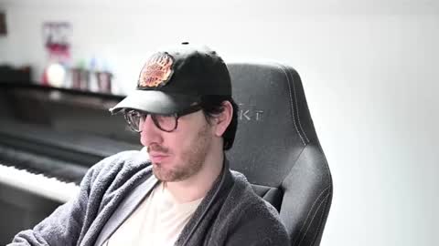 frenchy boy online show from March 13, 9:50 am