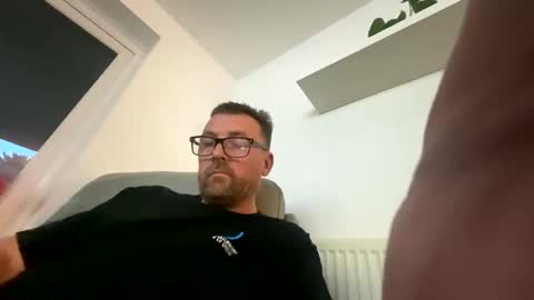 Sharksboy online show from March 5, 6:04 pm