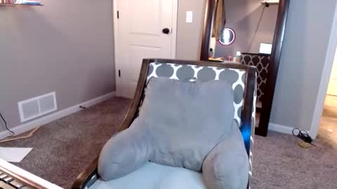 shimmyloe online show from November 17, 9:23 am