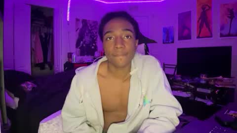 shoddybig online show from April 16, 8:03 am