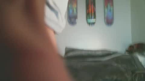 shyboyhugecum2020 online show from March 7, 5:49 am