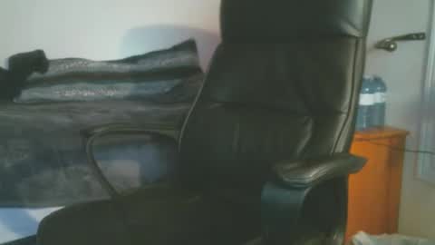 shyboyhugecum2020 online show from February 2, 4:11 am