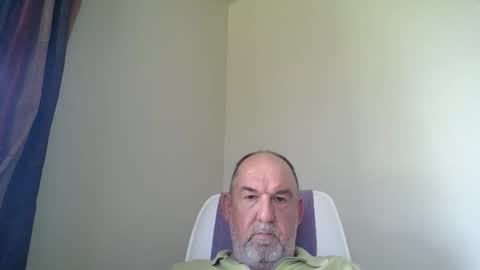 shyguytm online show from December 22, 10:58 pm