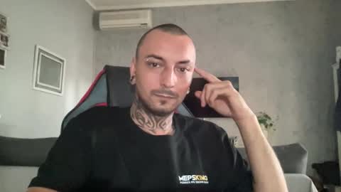 sidvicious23cm online show from October 30, 2:40 pm