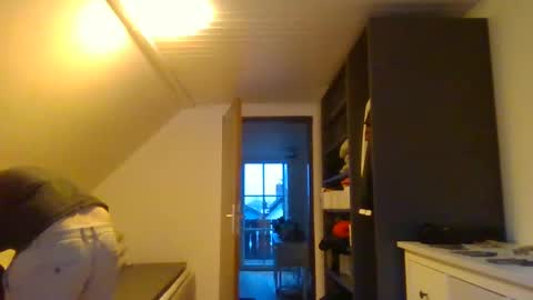 silent_control93 online show from December 30, 3:24 pm