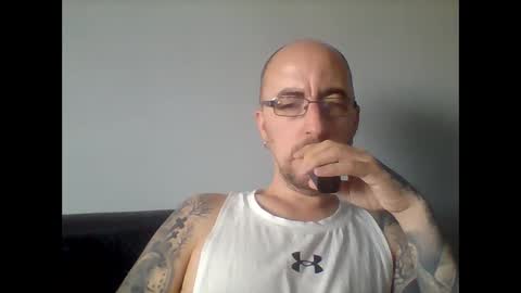 Snapshot of silent_v_81 chatting on September 17, 8:15 am Silent V online show from September 17, 8:15 am